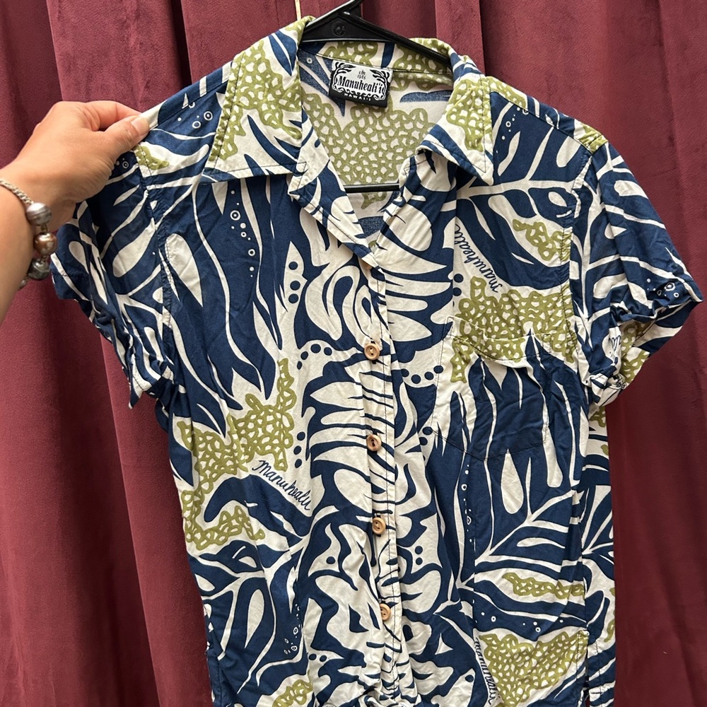 Manuhealii Ulu pattern Button Down Women’s Blouse Shirt Size S